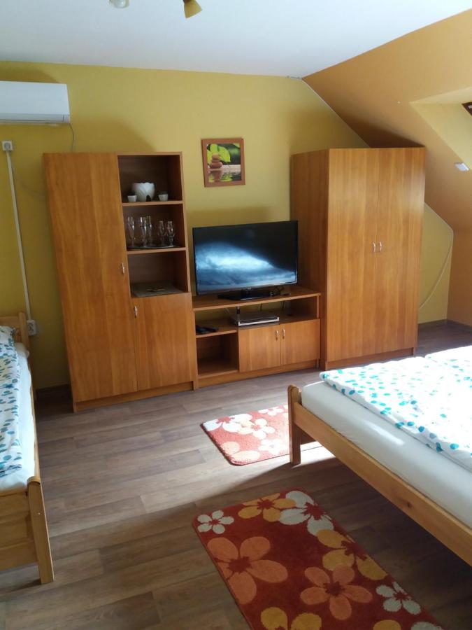 Bora Vendégház Eger Exterior foto